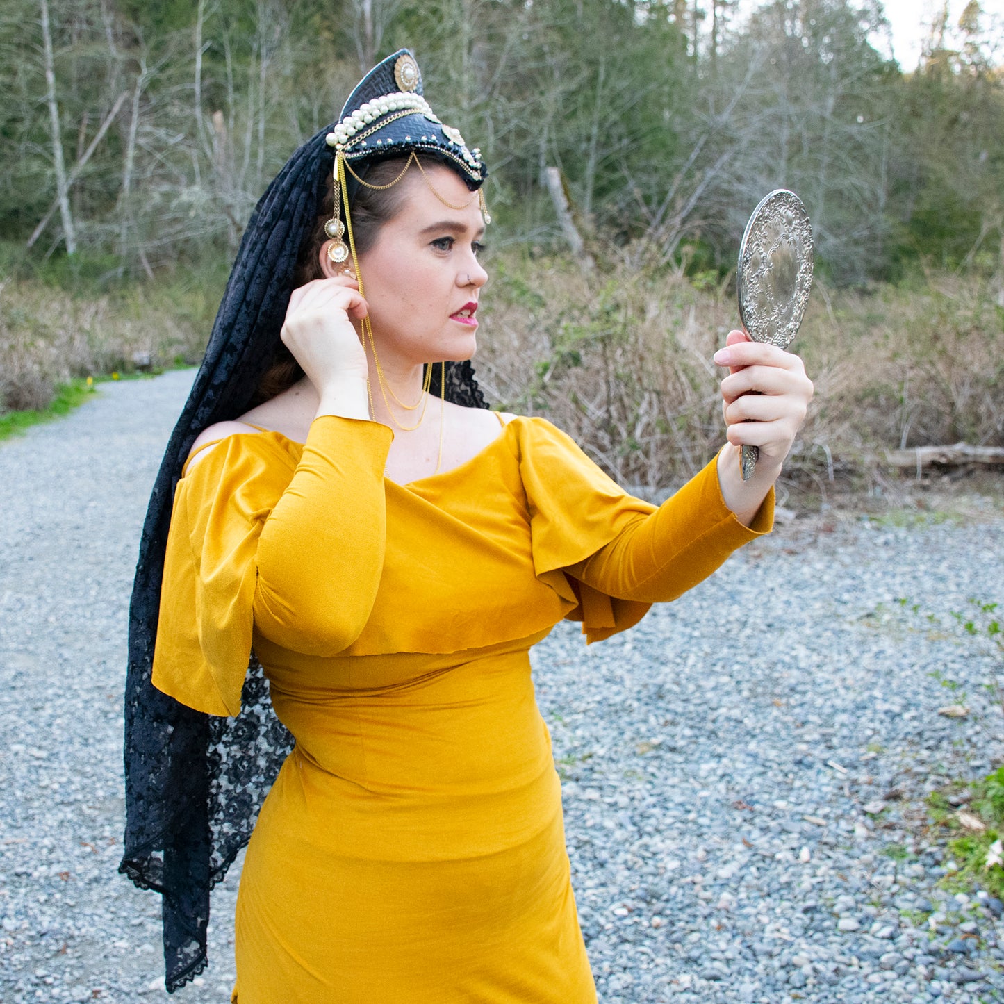 The Black Widow Headpiece with Veil